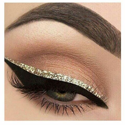 Pretty Girl Cosmetics & Black Glitter Eyeliner Sticker